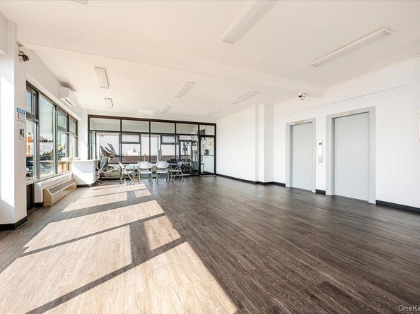 1 Broadway E 7O, Long Beach NY 11561