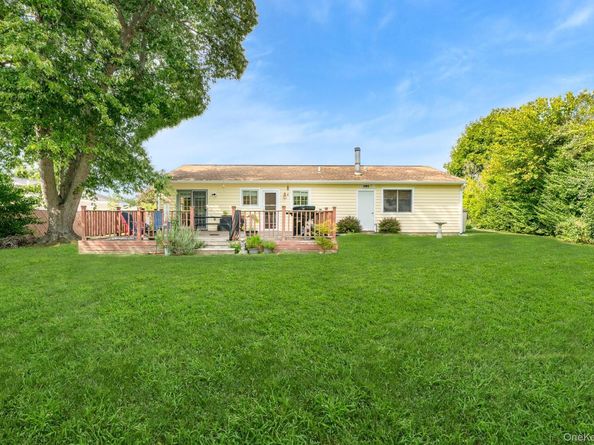 16 Malcolm Street, Bellport NY 11713