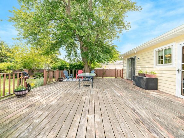 16 Malcolm Street, Bellport NY 11713