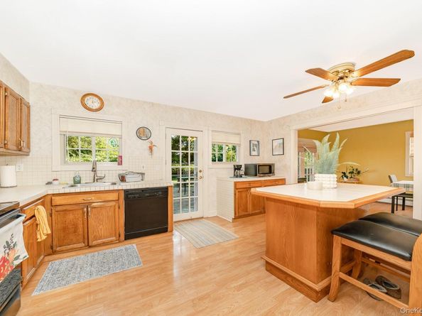 16 Malcolm Street, Bellport NY 11713