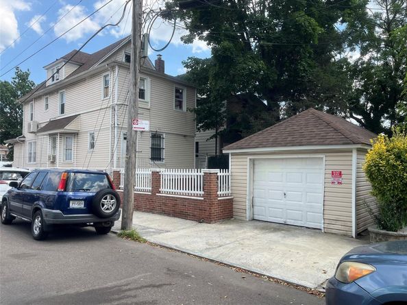 87-52 143rd Street, Briarwood NY 11435