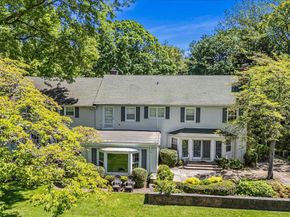 9 Cherry Lane, Glen Head NY 11545