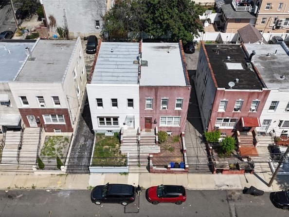 2857 Lawton Avenue, Bronx NY 10465