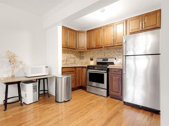 65-15 Alderton Street 5F, Rego Park NY 11374