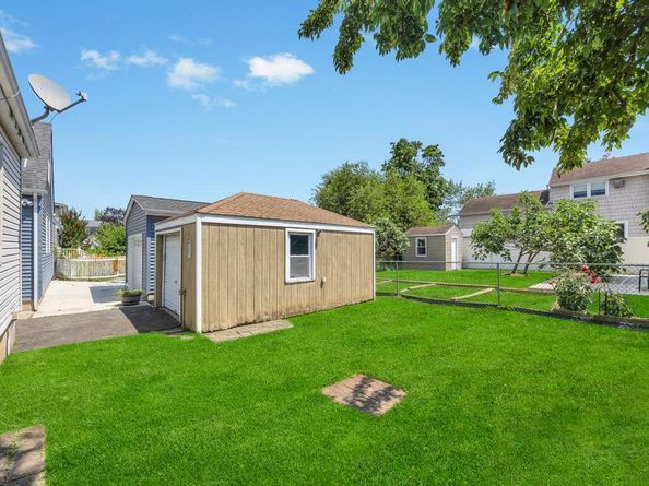 10 Dorothy Court, Merrick NY 11566