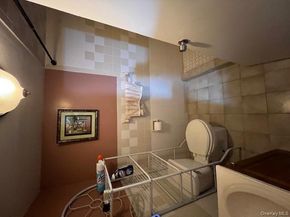 10211 85th Avenue, Richmond Hill NY 11418