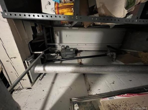 10211 85th Avenue, Richmond Hill NY 11418