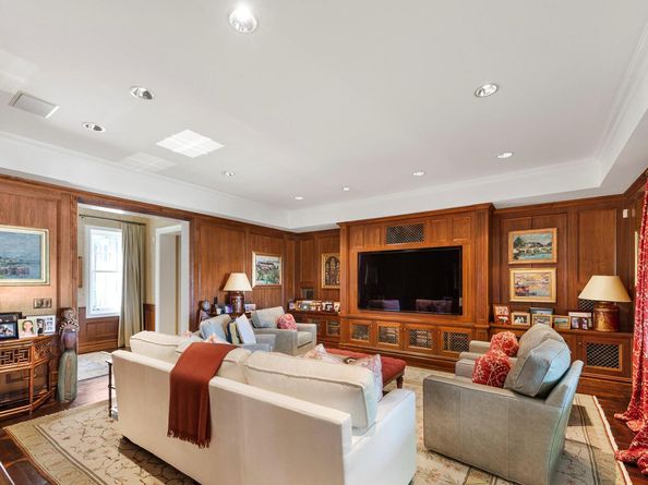 14 Fordune Drive, Southampton NY 11968