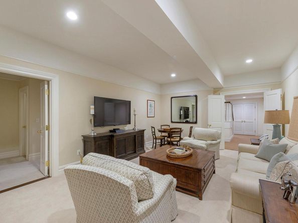 14 Fordune Drive, Southampton NY 11968