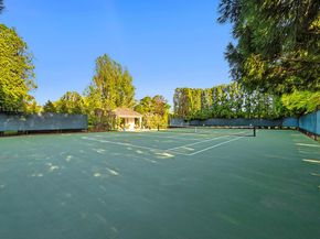 14 Fordune Drive, Southampton NY 11968