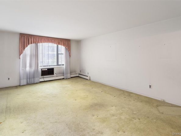 25 Stewart Place 514, Mount Kisco NY 10549