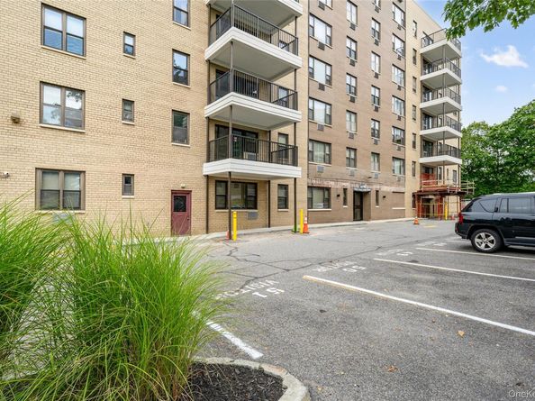 25 Stewart Place 514, Mount Kisco NY 10549