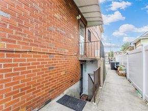 7511 164th St, Fresh Meadows NY 11366