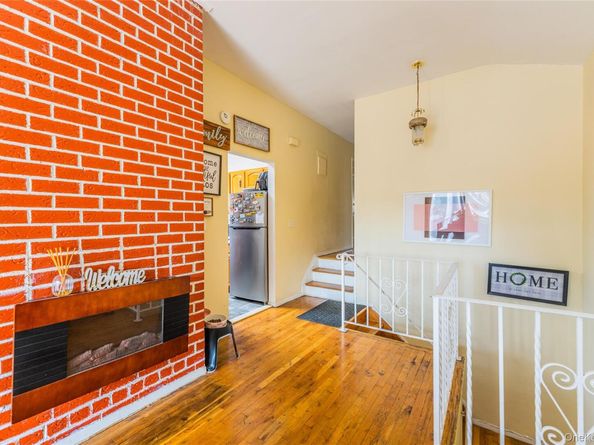 7511 164th St, Fresh Meadows NY 11366