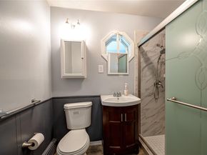 10 Valentine Road, Shoreham NY 11786