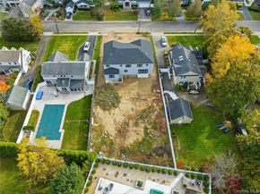 12 School House Lane, Syosset NY 11791