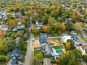 12 School House Lane, Syosset NY 11791