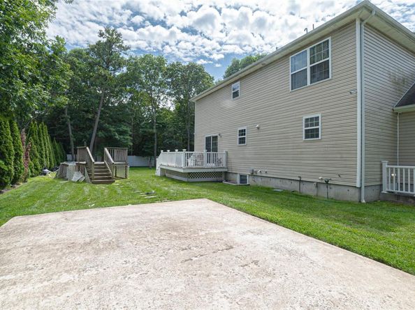 5 Ormond Place, Mastic NY 11950
