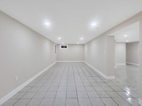 17 Banbury Court, Amityville NY 11701