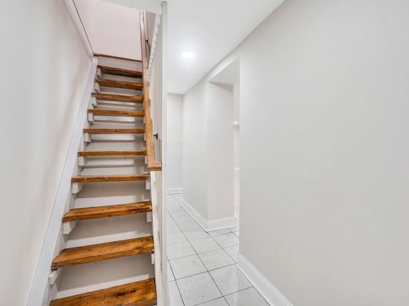 17 Banbury Court, Amityville NY 11701