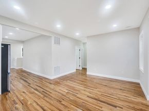 17 Banbury Court, Amityville NY 11701