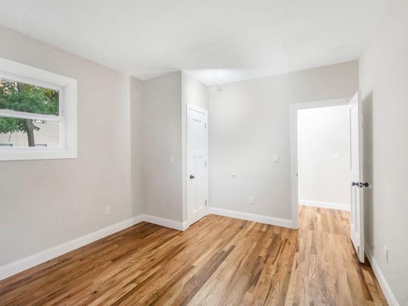 17 Banbury Court, Amityville NY 11701