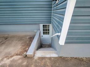 17 Banbury Court, Amityville NY 11701