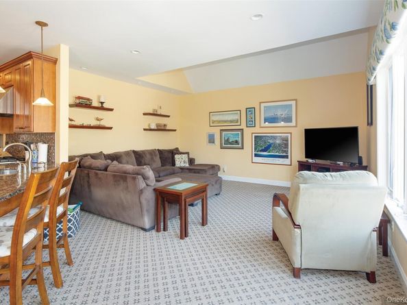 115 Highland Road, Southampton NY 11968