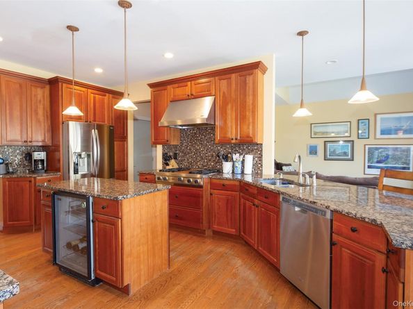 115 Highland Road, Southampton NY 11968