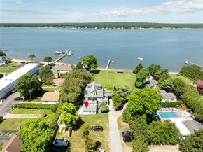 46 Rampasture Road 3, Hampton Bays NY 11946