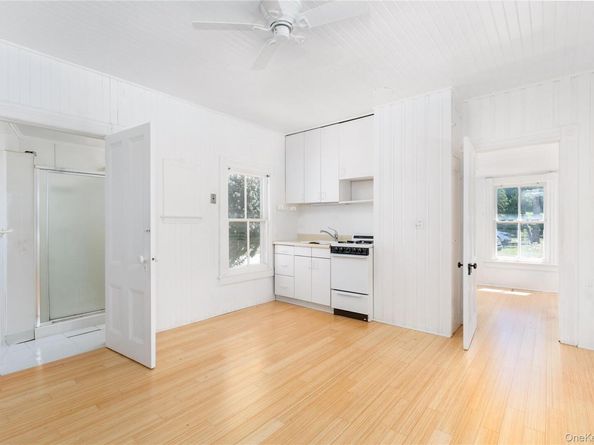 46 Rampasture Road 3, Hampton Bays NY 11946