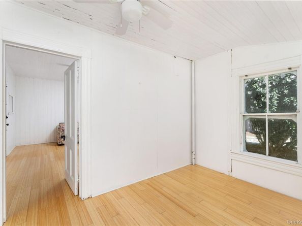 46 Rampasture Road 3, Hampton Bays NY 11946