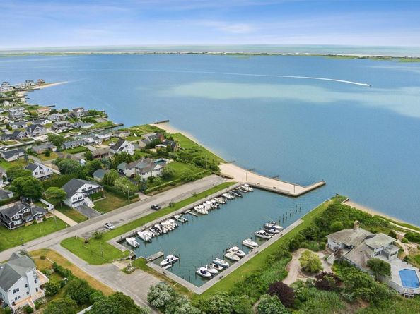 24 Canvasback Lane, East Quogue NY 11942