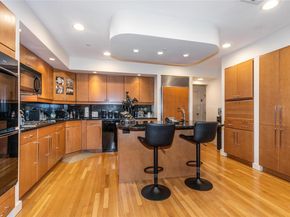 1 Portico Court 200, Great Neck NY 11021