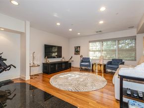 1 Portico Court 200, Great Neck NY 11021