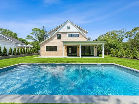 135 South Road, Westhampton NY 11977