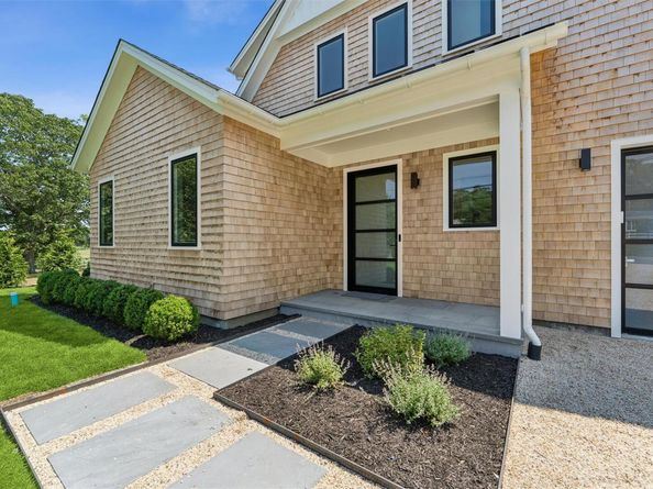 135 South Road, Westhampton NY 11977