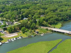 135 South Road, Westhampton NY 11977