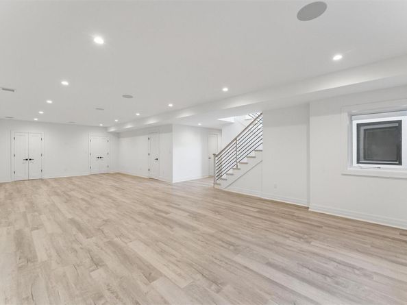 135 South Road, Westhampton NY 11977