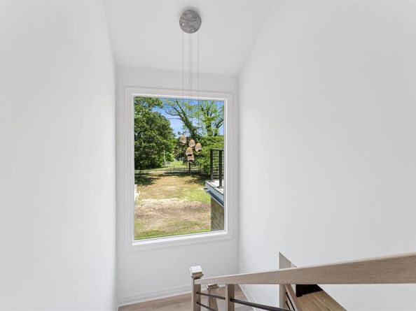 135 South Road, Westhampton NY 11977