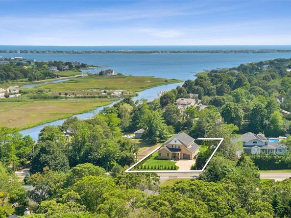 135 South Road, Westhampton NY 11977