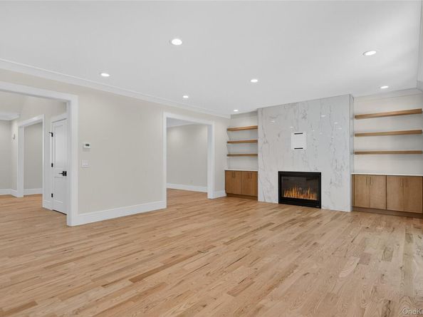 654 Caledonia Road, Dix Hills NY 11746