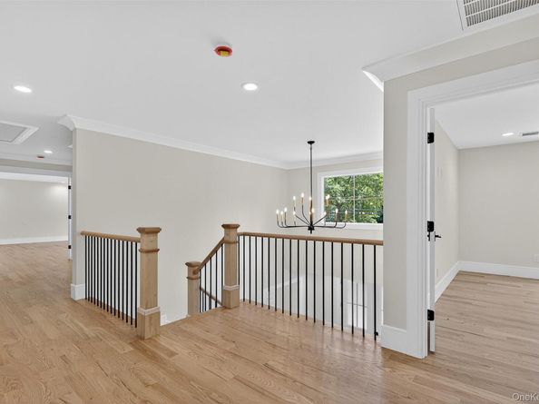 654 Caledonia Road, Dix Hills NY 11746