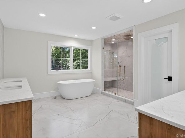 654 Caledonia Road, Dix Hills NY 11746