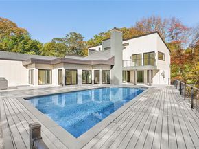 12 Plume Grass Way, Westhampton NY 11977