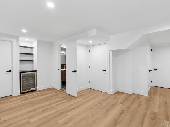 12 Plume Grass Way, Westhampton NY 11977