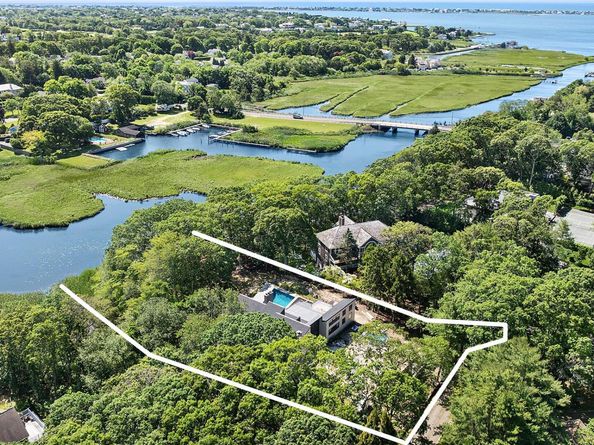 12 Plume Grass Way, Westhampton NY 11977