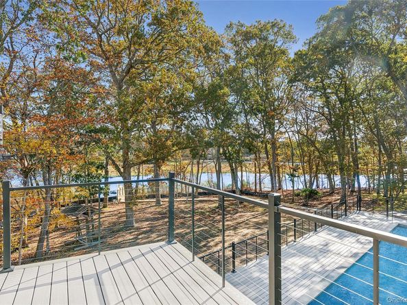 12 Plume Grass Way, Westhampton NY 11977