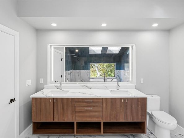 12 Plume Grass Way, Westhampton NY 11977