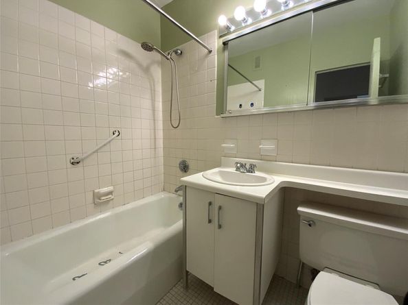 27110 Grand Central Parkway 11A, Floral Park NY 11005